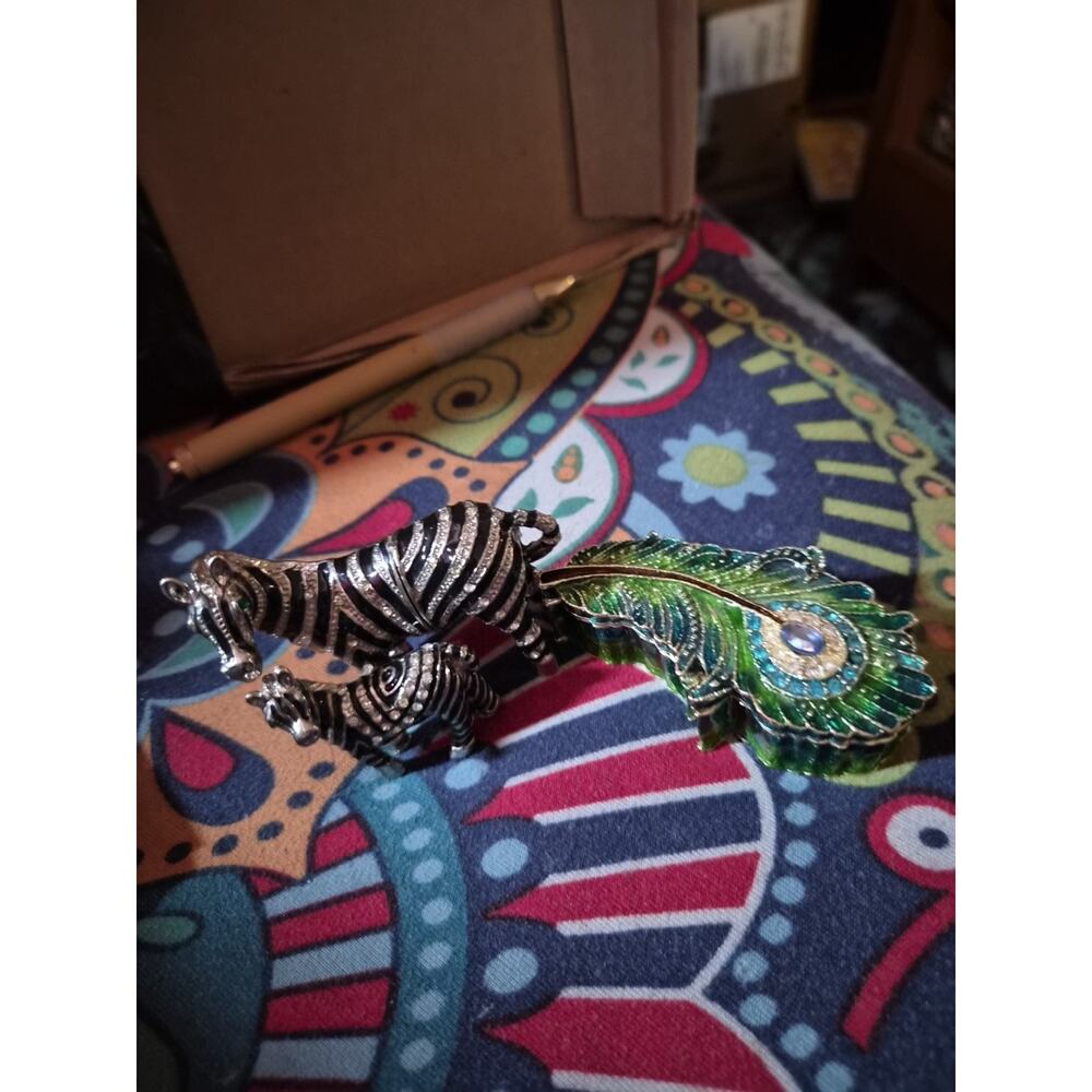 Vintage Decorative Enameled Crystal Encrusted Small Zebra And Peacock Trinket